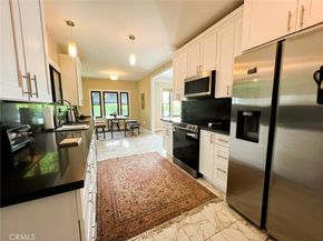 542 N Kilkea Drive, Los Angeles CA 90048