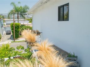 542 N Kilkea Drive, Los Angeles CA 90048