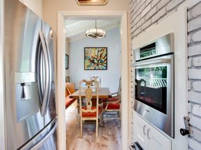22459 Venido, Woodland Hills CA 91364