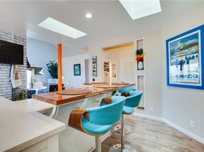 22459 Venido, Woodland Hills CA 91364