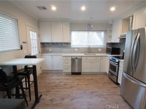 22459 Venido, Woodland Hills CA 91364
