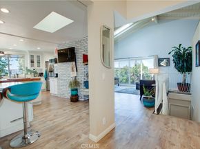 22459 Venido, Woodland Hills CA 91364