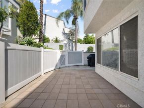 18515 Mayall Street J, Northridge CA 91324