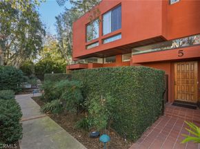 776 S Orange Grove 5, Pasadena CA 91105