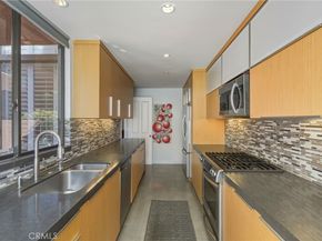 776 S Orange Grove 5, Pasadena CA 91105