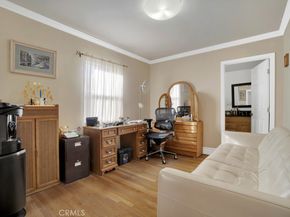 7113 Encino Avenue, Lake Balboa CA 91406