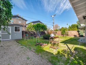 7113 Encino Avenue, Lake Balboa CA 91406