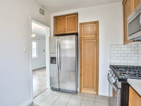 854 Alandele Avenue, Los Angeles CA 90036