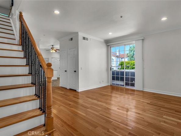 18347 Saticoy Street 39, Reseda CA 91335