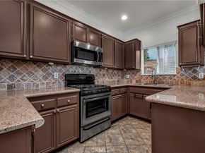 18347 Saticoy Street 39, Reseda CA 91335