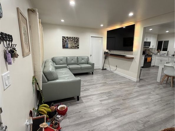 9971 Ilex, Pacoima CA 91331