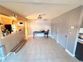 8341 De Soto 10, Canoga Park CA 91304