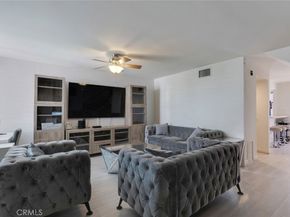 10231 Independence C17, Chatsworth CA 91311