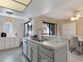 10231 Independence C17, Chatsworth CA 91311