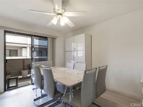 10231 Independence C17, Chatsworth CA 91311