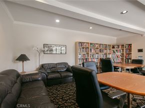 4949 Genesta Avenue 308, Encino CA 91316