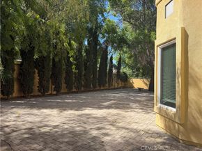 5717 MELVIN Avenue, Tarzana CA 91356