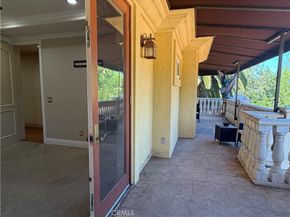 5717 MELVIN Avenue, Tarzana CA 91356