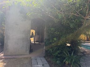 5717 MELVIN Avenue, Tarzana CA 91356