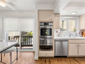 21801 Burbank 97, Woodland Hills CA 91367
