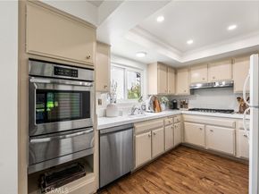 21801 Burbank 97, Woodland Hills CA 91367