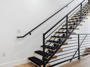 6511 N Contour Lane, North Hollywood CA 91606