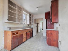9949 Noble Avenue, San Fernando CA 91345