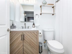 19350 Sherman 124, Reseda CA 91335