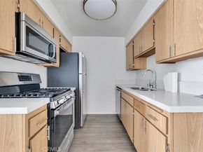 14218 Victory Boulevard, Van Nuys CA 91401