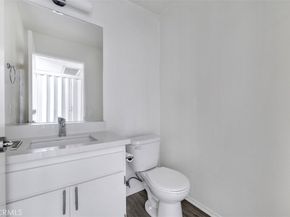 14218 Victory Boulevard, Van Nuys CA 91401