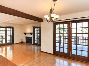 8614 Villa La Jolla Drive 6, La Jolla CA 92037