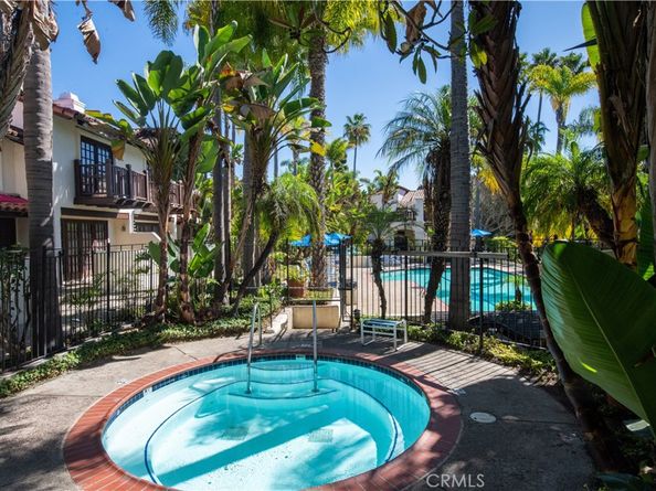 8614 Villa La Jolla Drive 6, La Jolla CA 92037