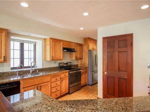 8614 Villa La Jolla Drive 6, La Jolla CA 92037
