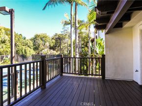 8614 Villa La Jolla Drive 6, La Jolla CA 92037