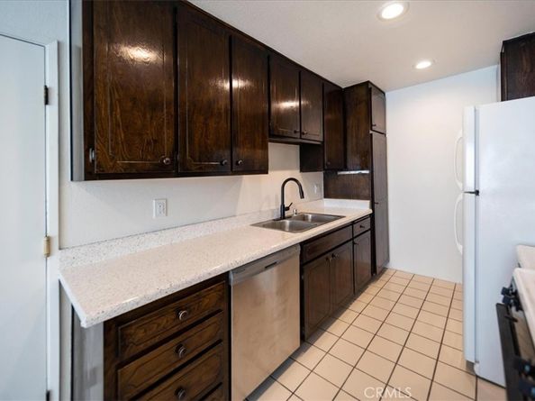 556 D Street, Upland CA 91786