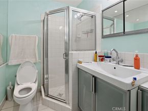 21 Alamitos, Long Beach CA 90802