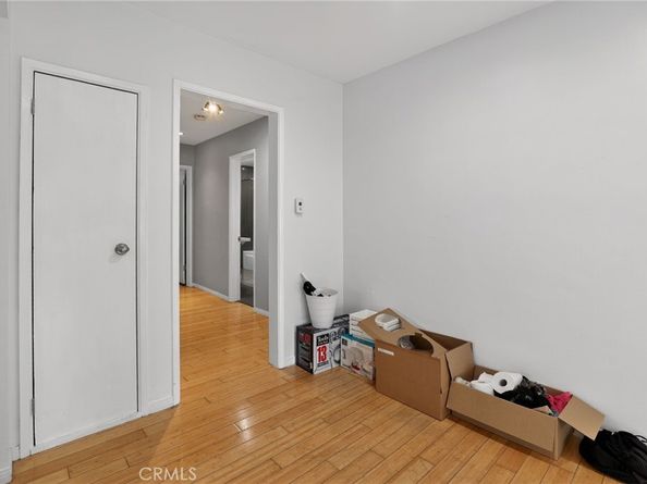 21 Alamitos, Long Beach CA 90802