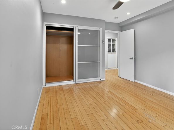 21 Alamitos, Long Beach CA 90802