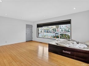 21 Alamitos, Long Beach CA 90802