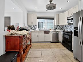 21 Alamitos, Long Beach CA 90802