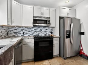 21 Alamitos, Long Beach CA 90802