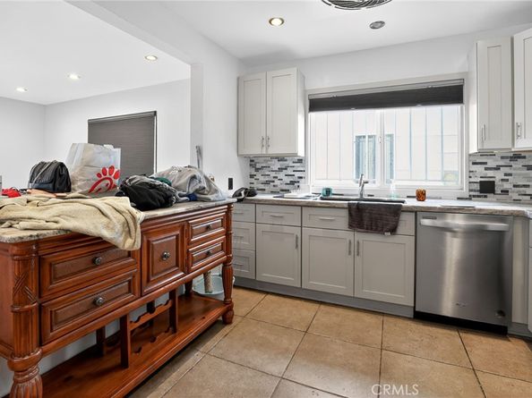 21 Alamitos, Long Beach CA 90802