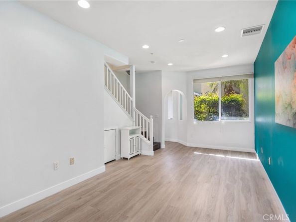 1500 Pine Avenue 10, Long Beach CA 90813