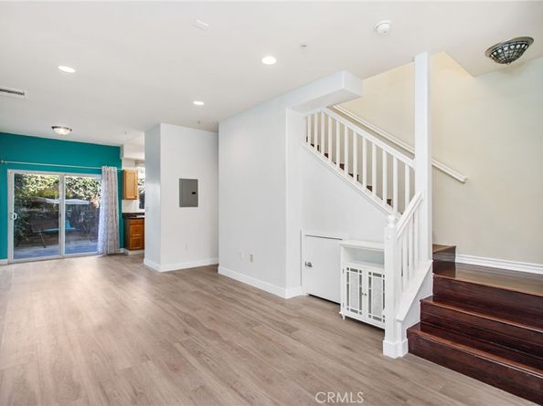 1500 Pine Avenue 10, Long Beach CA 90813