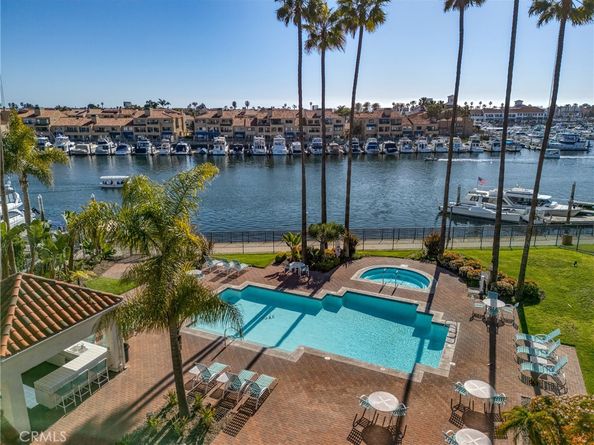 16291 Countess Drive 105, Huntington Beach CA 92649