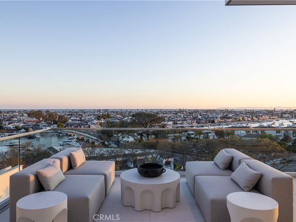 1119 Dolphin, Corona Del Mar CA 92625