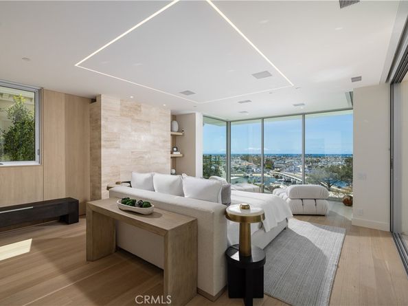 1119 Dolphin, Corona Del Mar CA 92625