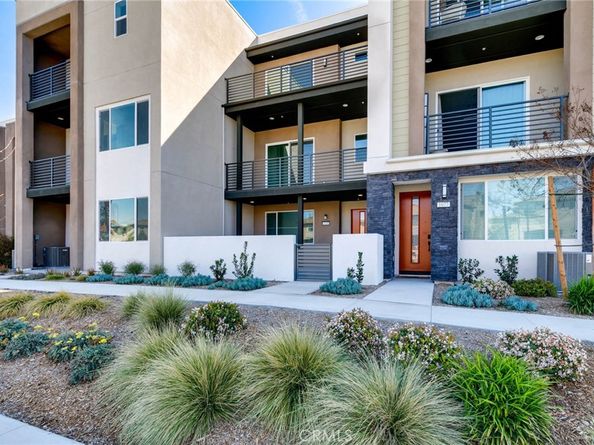 1075 Cadence, Irvine CA 92618