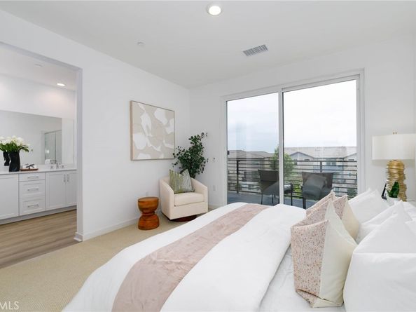 1075 Cadence, Irvine CA 92618