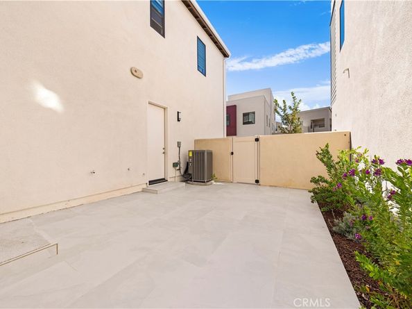 102 Yugen, Irvine CA 92618